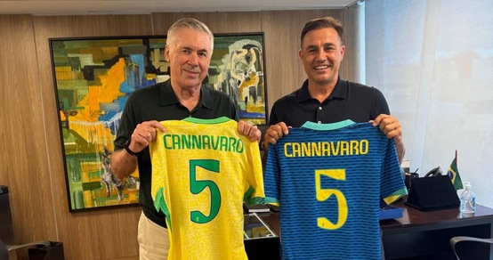 Ancelotti, che incontro con Cannavaro a Rio de Janeiro: in regalo due maglie personalizzate del Brasile