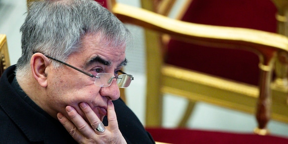 Processo Becciu, annullata l'udienza di domani