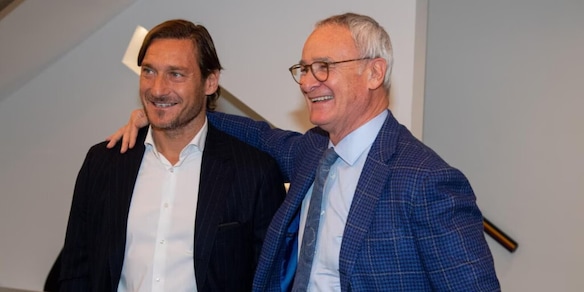 Ranieri apre al ritornno di Totti in società. Continua la protesta dei tifosi laziali