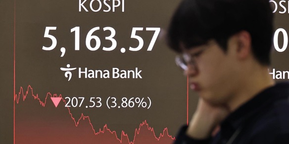 Borsa: l'Asia in rosso con i tecnologici, future Usa in calo