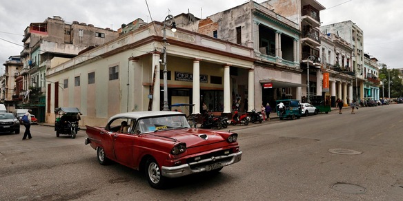 Il Cremlino, 'strangolamento' di Cuba da parte degli Usa