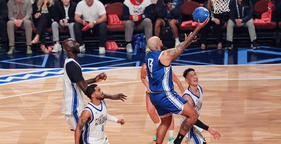 Nba, parte l'All-Star game: il Team Vince vince il Rising Stars