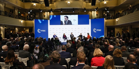 Rutte, 'nessuno in Europa vuole sostituire l'atomica Usa'