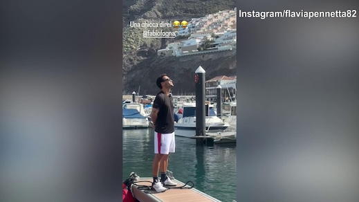 Fognini ripreso dalla Pennetta: "Il sole bacia i belli..."
