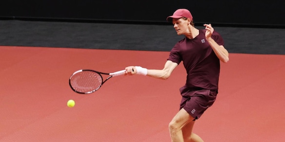 Sinner, poco più di un allenamento al debutto all'Atp di Doha: battuto Machac in due set