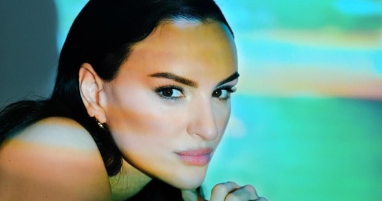 Arisa a Sanremo 2026 "con il sex toy color blu cobalto". Il segreto della cantante