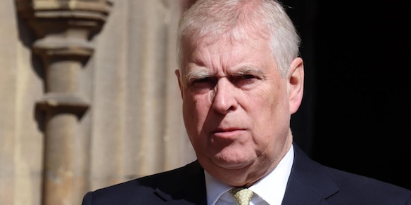 Arrestato l'ex principe Andrea per il caso Epstein. Le accuse al fratello di re Carlo