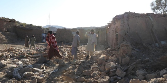 Afghanistan: decine di morti e feriti nei raid pakistani