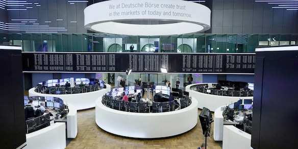 Borsa: l'Europa viaggia in ordine sparso con l'incertezza su dazi Usa