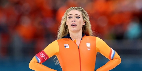 Jutta Leerdam, all'asta la tuta orange delle Olimpiadi. Offerte da capogiro