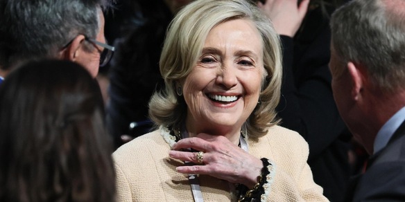 Hillary ribadisce, 'non conoscevo Epstein, voglio che la verità venga fuori'