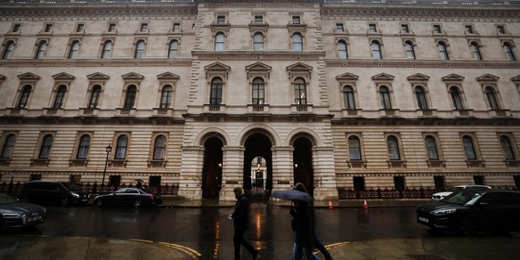 Governo Gb ritira 'temporaneamente i suoi diplomatici' dall'Iran