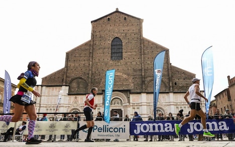 Numeri e top runner Termal Bologna Marathon: in 12mila in piazza Maggiore