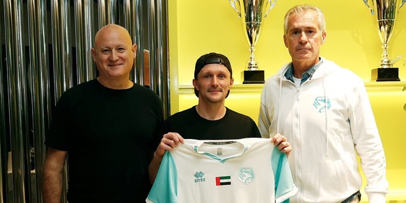 Mario Rui riparte dagli Emirati Arabi: la foto della firma