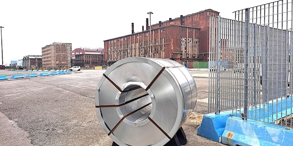 Sindacati proclamano 24 ore di sciopero per l'operaio morto all'ex Ilva