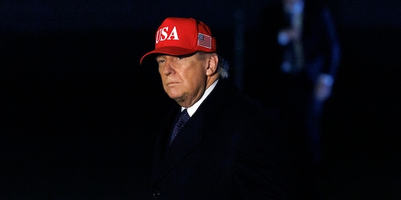 Trump, 'stiamo massacrando l'Iran. Presto arriverà grande ondata'