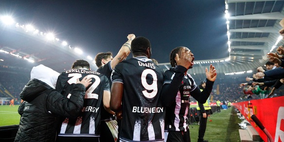 Calcio: l'Udinese schianta una Fiorentina piccola piccola