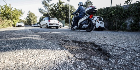 Corruzione in appalti strade a Roma, chiesto processo per 'Mister Asfalto'