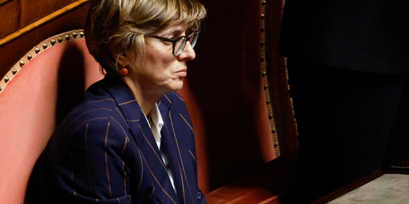 Il femminicida perde i diritti sulle spoglie, ok definitivo dalla Camera