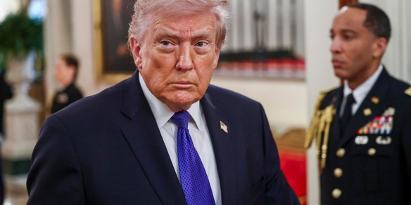 Trump, 'l'Iran non ha più Marina, Aviazione e difese aeree'