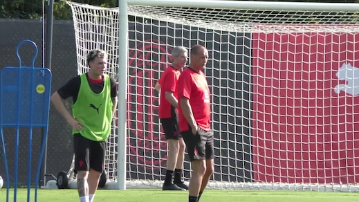 Milan, Gabbia out 1 mese