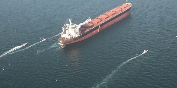 Agenzia Gb, colpita una nave portacontainer nello Stretto Hormuz