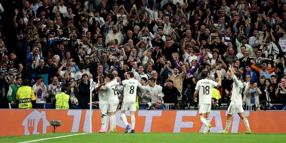 L'Uefa sanziona il Real Madrid per il saluto nazista di un suo tifoso: multa e chiusura parziale del Bernabeu