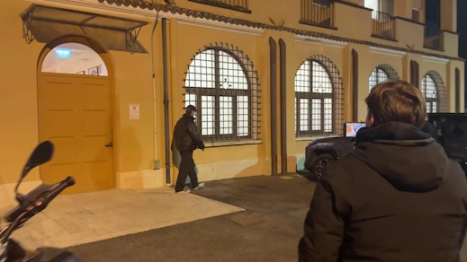 Roma, Dybala lascia Villa Stuart dopo l'operazione