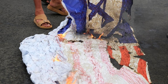 Houthi, 'guerra arriverà in Yemen, siamo pronti a combattere'