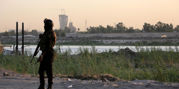 Media, 4 razzi prendono di mira l'ambasciata Usa a Baghdad