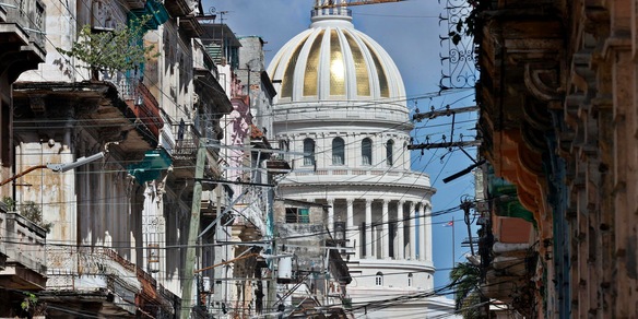 Media, 'Trump si prepara ad annunciare un accordo economico con Cuba'