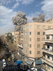 Nuovi attacchi da Usa e Israele su Teheran