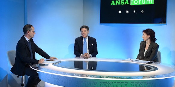 Conte, Meloni si è scatenata, ma dice tutto e il contrario di tutto