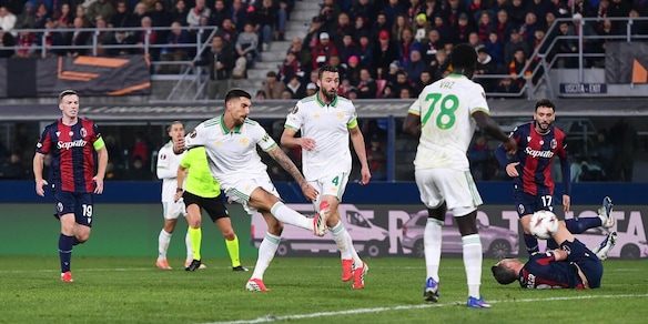 Bernardeschi fa sognare il Bologna, Pellegrini entra e salva la Roma: pari al Dall'Ara