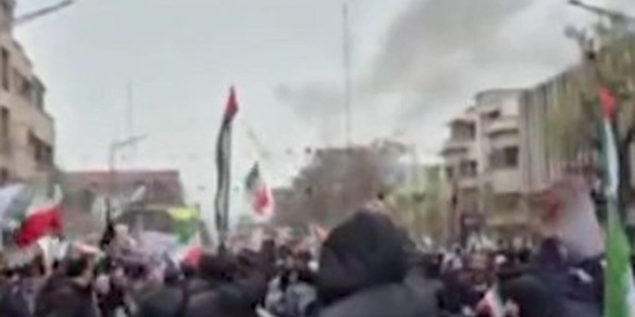 Media Iran, 'morta una donna nel raid vicino a manifestazioni a Teheran'