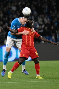 Napoli-Lecce, Banda a terra per malore, via in barella