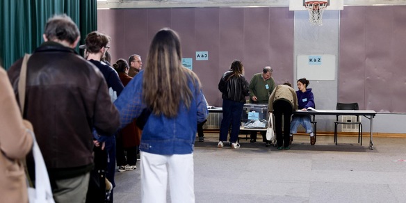Exit poll per Parigi, in testa l'erede di Hidalgo contro Rachida Dati