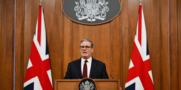 Starmer, la riapertura di Hormuz non può essere affidata a una missione Nato