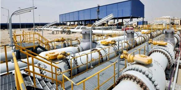 Emirati, 'incendio dopo raid di droni su un importante campo petrolifero'