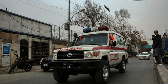 'Almeno 30 corpi estratti dalle macerie del centro medico di Kabul'