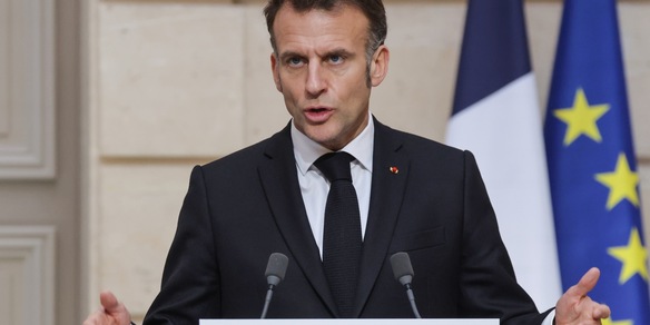 Macron, dalla Francia niente operazioni a Hormuz nell'attuale contesto