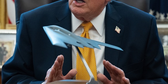 Media: 'Trump valuta l'invio di migliaia di soldati in Medio Oriente'