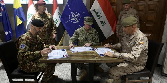 Baghdad, la missione Nato si ritira temporaneamente dall'Iraq