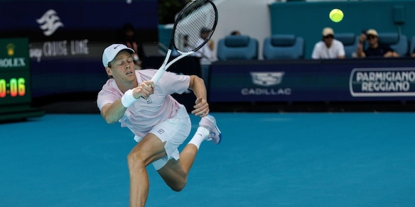 Sinner replica a Fonseca con la solita classe: "Io un robot? Ha ragione lui, analisi perfetta!"