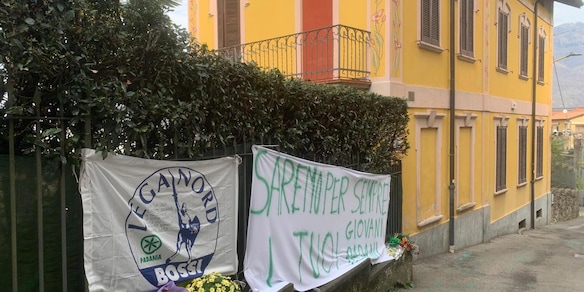 A Pontida già centinaia di militanti della Lega per l'ultimo saluto a Bossi