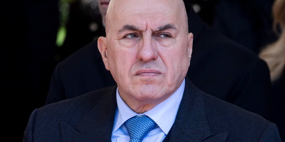 Crosetto, 'magistratura non sia al fianco o contro classe politica'