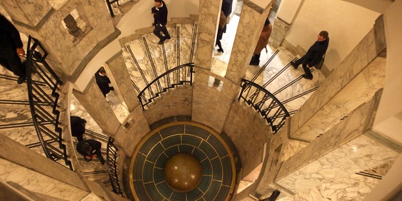 Borsa: Milano chiude in rialzo (+1,48%), sprint di Fincantieri e Avio