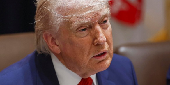 Trump, 'controllare il petrolio dell'Iran è un'opzione'