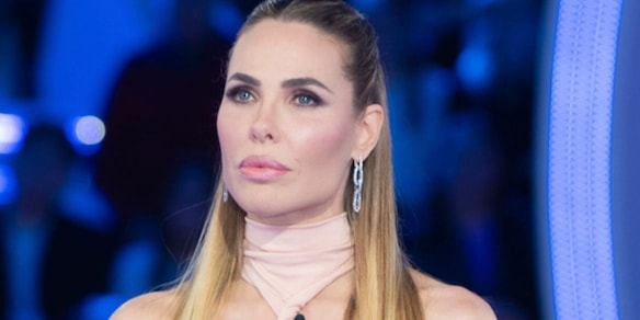 Ilary Blasi, parole scomode su Totti in diretta tv. Cala il gelo al Grande Fratello Vip