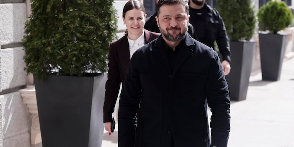 Zelensky insiste, 'gli Usa pronti a dare garanzie sicurezza se cediamo il Donbass'